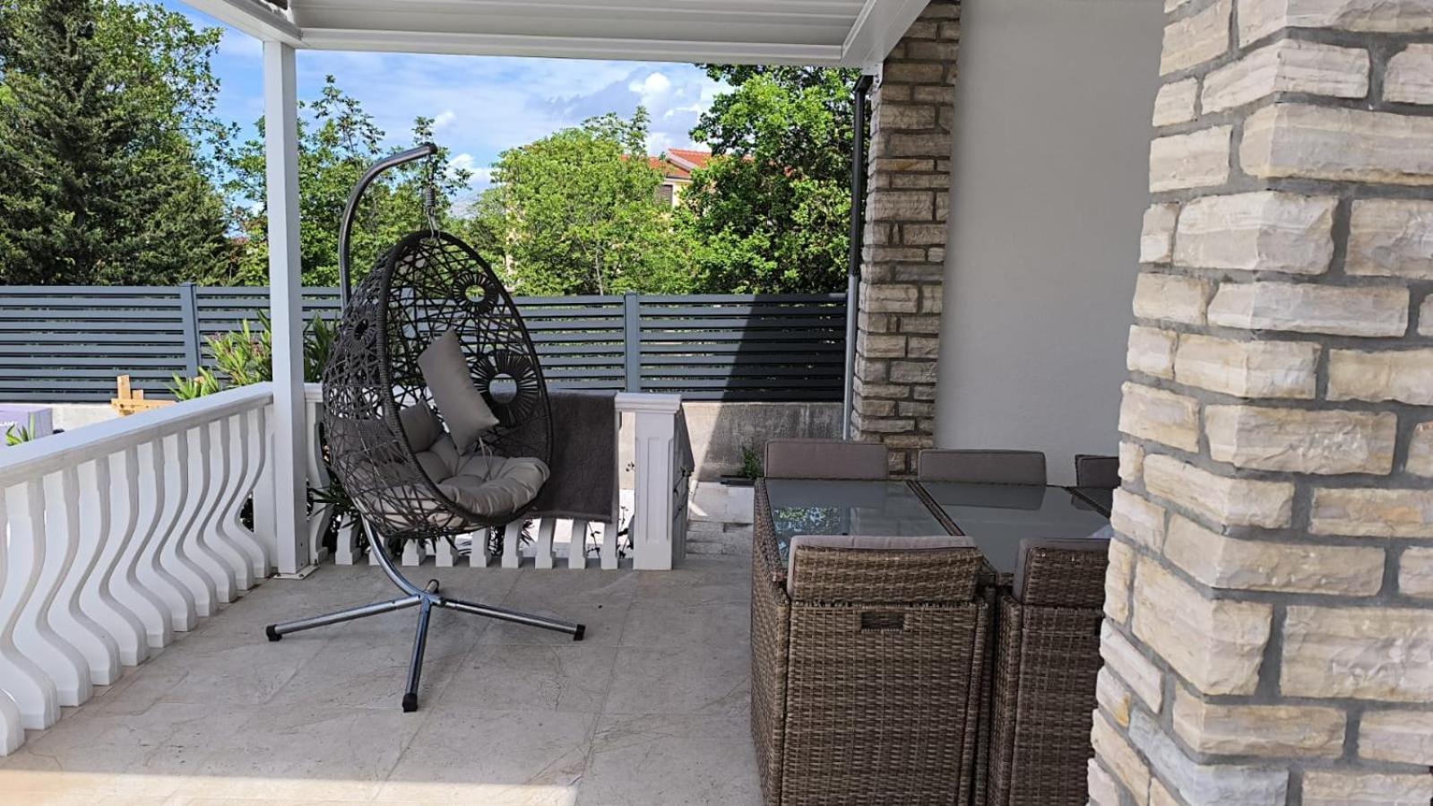 Apartman Lidija สตารีกราด-ปาเคลนีซา ภายนอก รูปภาพ